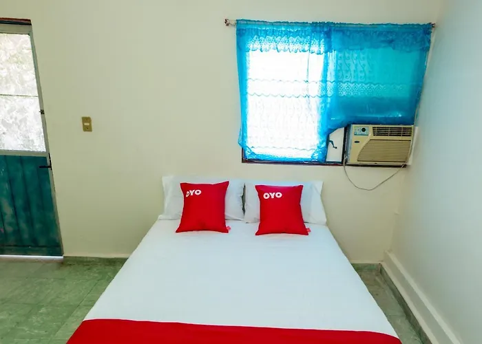 Oyo Rubi Hotel 2*