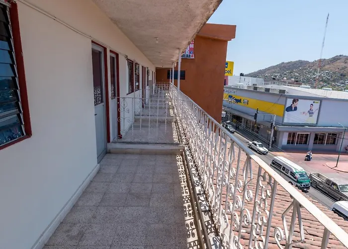 Oyo Rubi Hotel Zihuatanejo